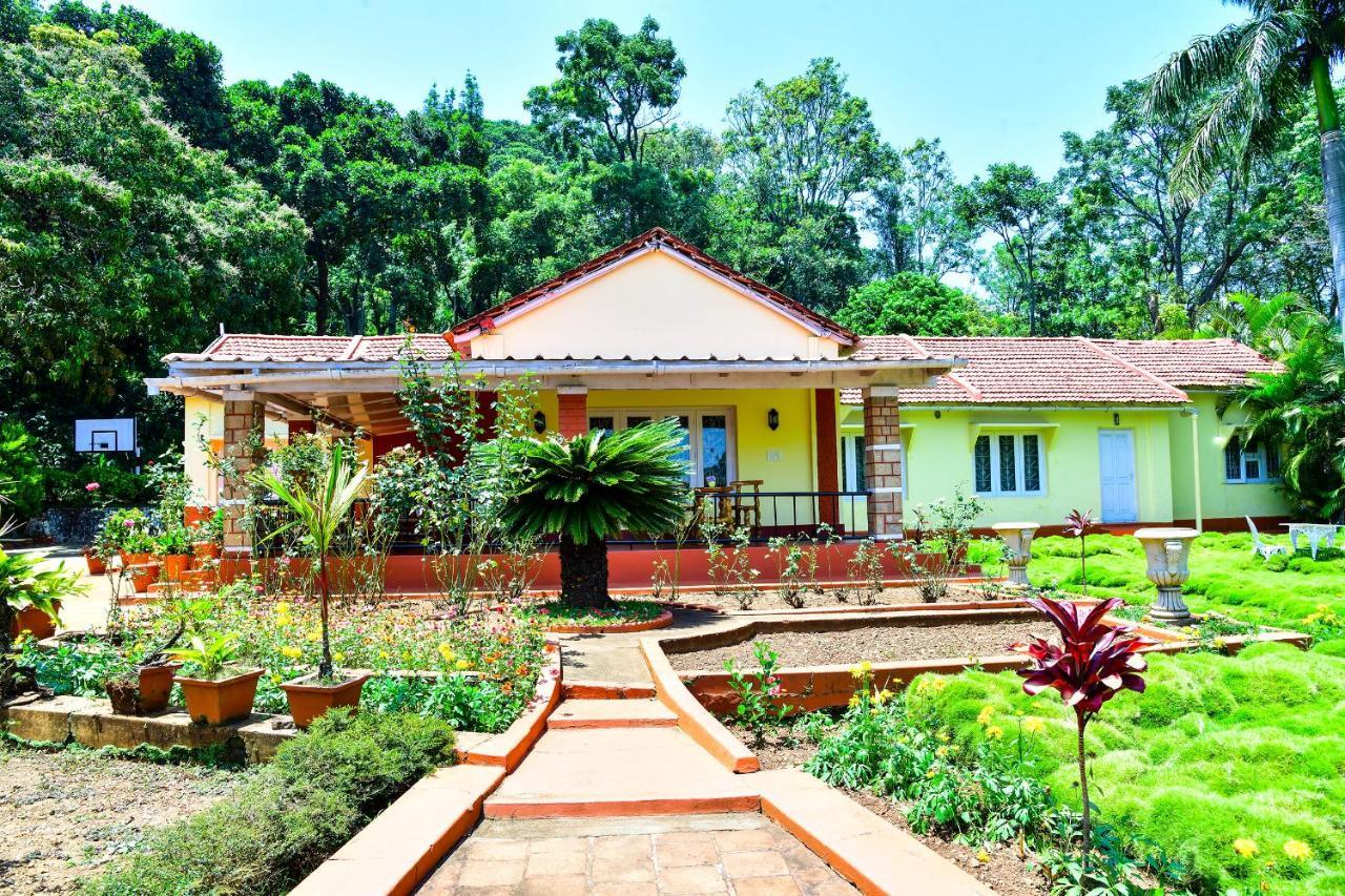 Niraamaya Blue Mountain -Chikmagalur Bed & Breakfast Tarikere Eksteriør bilde